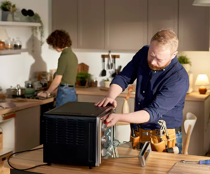 Top-Rated Oven Specialists: Your Certified Oven Repair Technician Crew in Framingham, MA