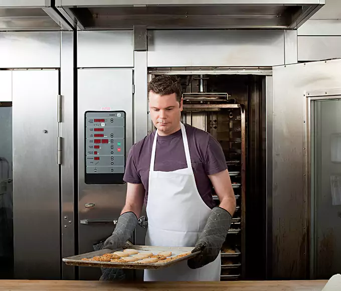 Why Framingham, MA Kitchens Trust Framingham Appliance Pro for Commercial Oven Repair?